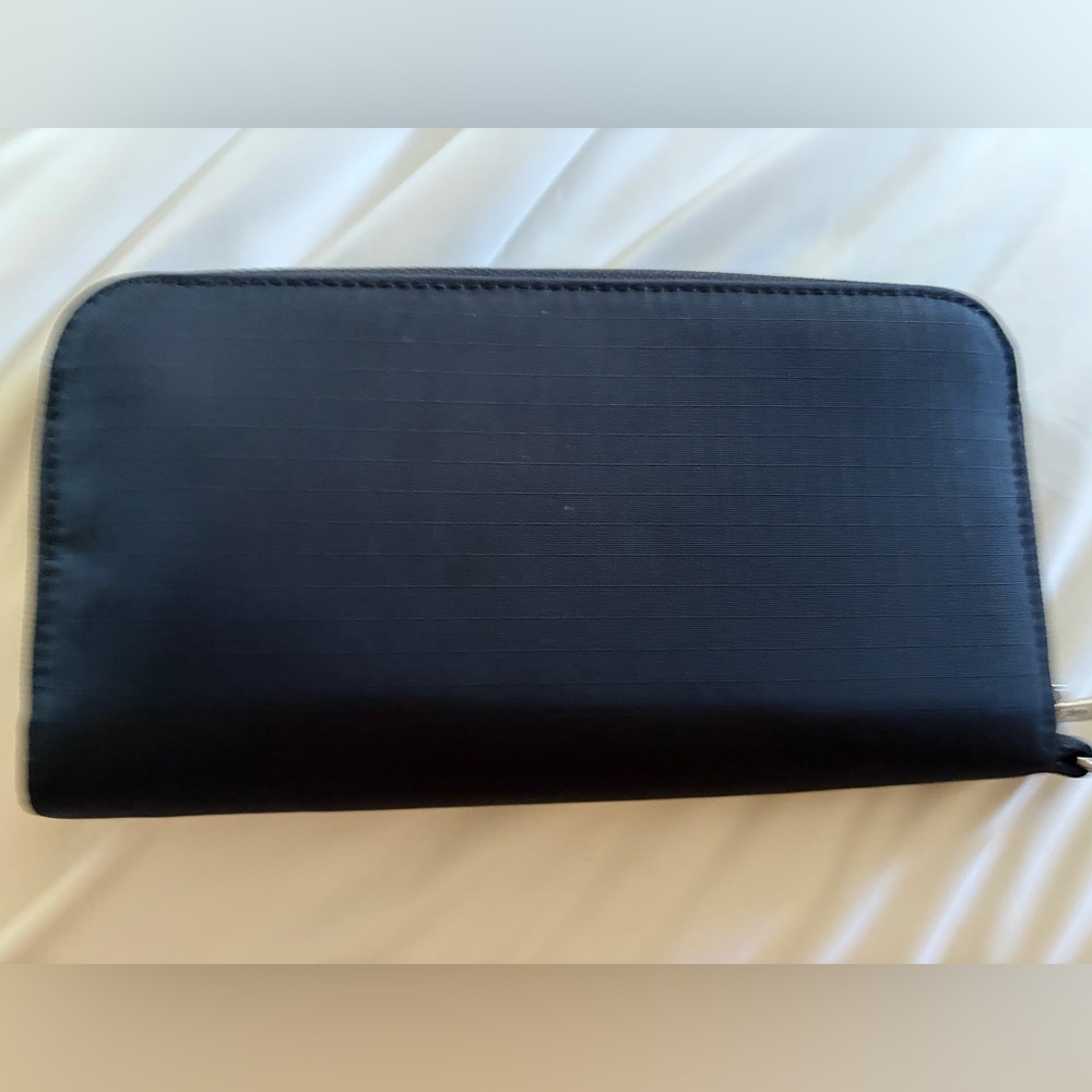LeSportsac Set of Bags with a Wallet - Picture 9 of 12